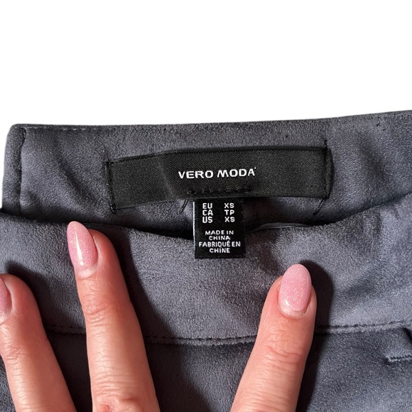 Vero Moda Faux Suede Mini Pencil Skirt in Asphalt Size XS - Picture 6 of 8